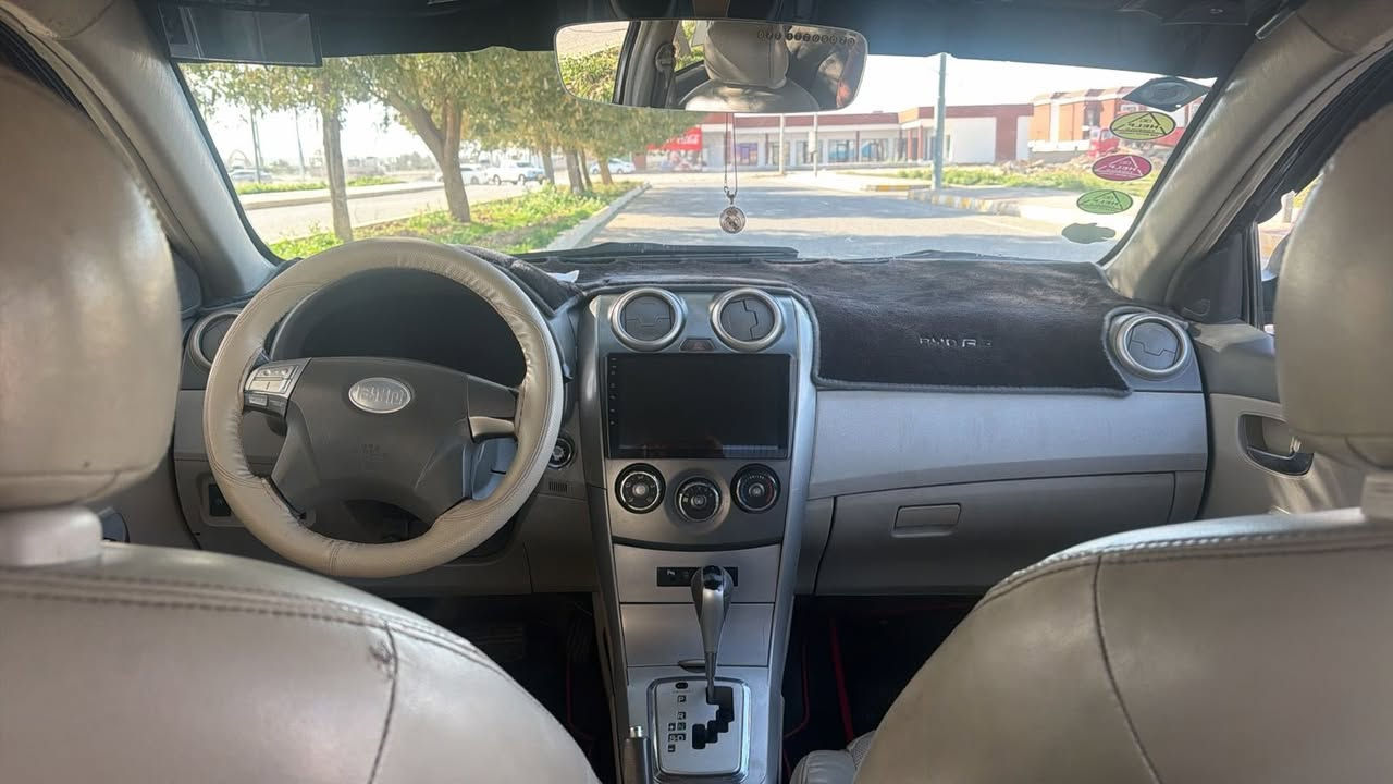 سلام عليكم بيوايدي موديل 13محرك وكير كورله 1800تبريد شغال تخم تايرات جديد صبغ عام لجمالية بدون اي ضربة ليتات زنون الناصي شمسي سنوية لحد 2030جديد وبسمي سيارة مابي اي نقص السعر 68وبي مجال مكاني ديالى خانقين وهذا رقمي ***********
