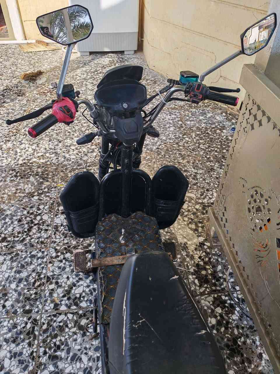 السلام عليكم
موطور جبلي نظافه واضحة بالصورة كامل من كلشي 
بطاريات ع الفحص بشرط 10
 موديل 2025
شركة الأخوين 
السعر خاص الف  
التواصل *********** اتصال و واتساب 
واتساب ***********
