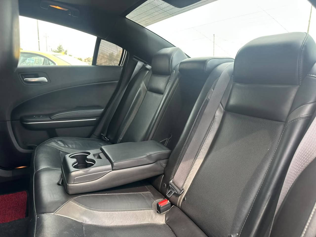 سلام عليكم أنه مكلف بل نشر دوج تشارجر موديل 2021 
Sxt
🚘
وارد امريكي 
.اللون اسود ملكي 
.عداد المسافة 80000mi 
رقم بغداد 

المواصفات :✅
—————-
…فتحت سقف 
…كشنات جلد 
…تدفئة تبريد المقاعد 
…حساس خلفي 
…محرك 3600
…السيارة جاهز بدون اي نقص 

الضرر : تقرير مياة امطار تعمل وتسير فاتحه سويج 
رقم الشاصي 2C3CDXBG2MH541836
السيارة استخدام شخصي 
السعر 222 $ 

للاستفسار الاتصال. ☎️ ***********
