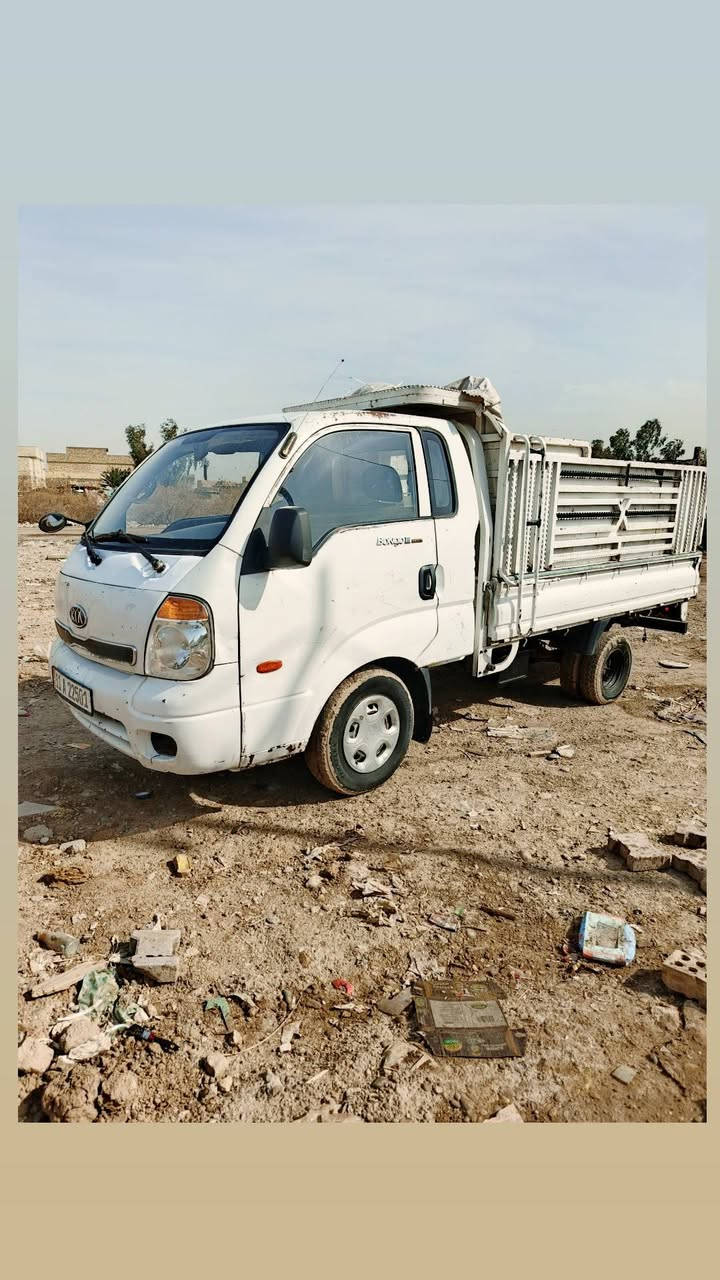 السلام عليكم كيا حمل موديل 2007 مكينه ٣٠٠٠ام عيون  رقمه بغداد انكليزي بسمي تحويل ثاني ***********مكاني بغداد السعر ٧٨وبيه مجال
