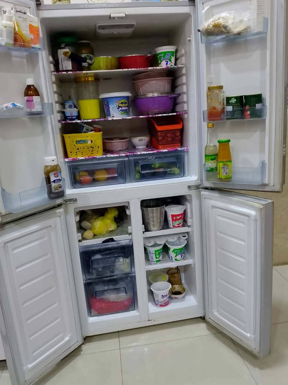 لللبيع 
ثلاجه جبيره سعر ٦٠٠ 
كنتور ٦ بوب سعر ١٥٠ 
كاونتر سنك كامله سعر ٦٠٠
١١ قطعه غرفه نوم تركي سعر ٧٠٠
مكان رمادي الزراعه يم محطه الرماح
*********** للاستفسار
