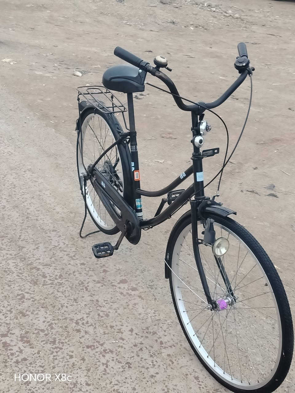 السلام عليكم 
بايسكل للبيع  سعر خاص***********
