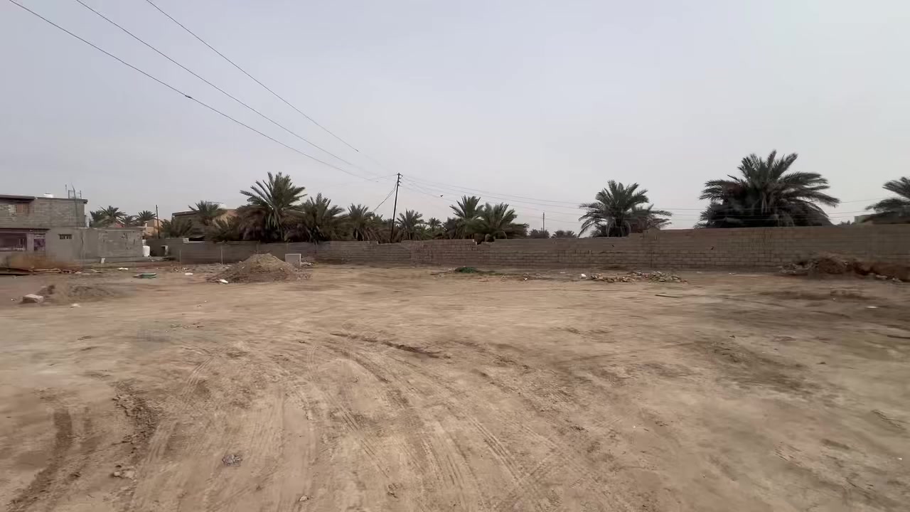 قطعة ارض للمراوس.
📍 الموقع والمميزات:
• المنطقة: بغداد - الدوانم.
• الميزة: تبعد 1 كيلو متر فقط عن مخطط الطريق السريع الحلقي الرابع 
• المساحة: 800 متر.
• السند: طابو سند 25.
للمراوس ب(لاندكروز او تاهو)
للاستفسار: ***********
