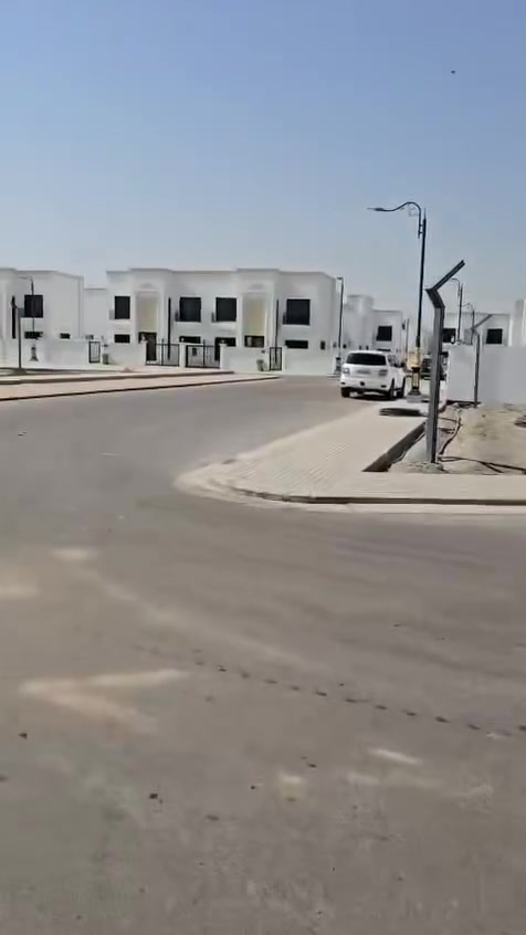 دور سكنية حديثة للبيع في مجمع المروج السكني
امتلك منزل أحلامك الآن في واحدة من أجمل المجمعات السكنية، وبخيارات تناسب الجميع!
✨ تفاصيل العرض:
 نوع العقار: دور سكنية حديثة (جاهزة للسكن).
 الموقع: مجمع المروج السكني.
 المساحات: تتوفر بمساحات مختلفة ومتنوعة لتلبي احتياجات عائلتك.
 الأسعار: أسعار مناسبة ومنافسة مع تسهيلات مميزة.
📞 للاستفسار والتواصل لمعرفة المساحات والأسعار:
يسعدنا الإجابة على جميع استفساراتكم وتنسيق موعد للمعاينة:
 📱 رقم الهاتف: ***********
 🏢 المكتب: مكتب نسر الشموخ للعقارات
نسر الشموخ
