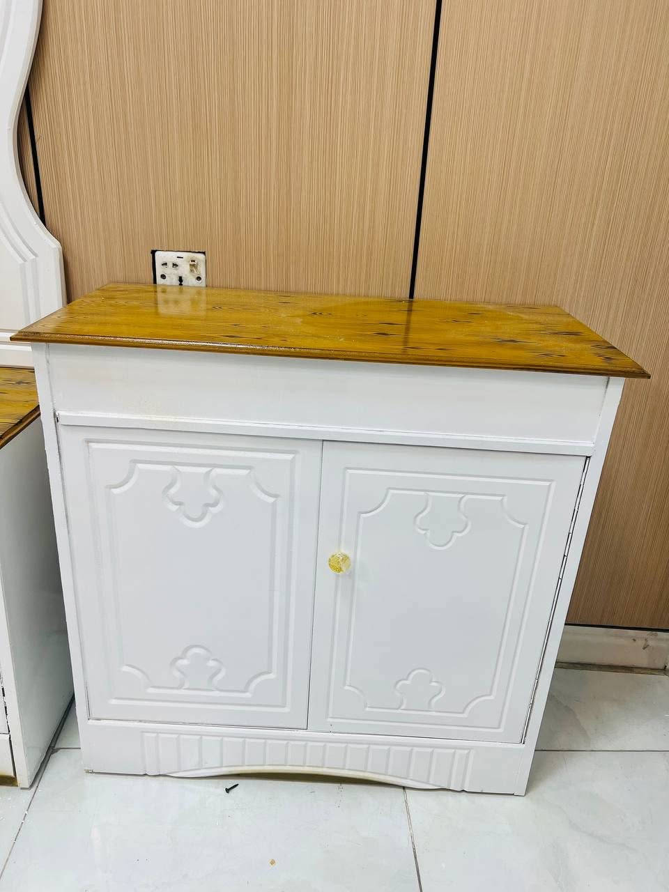 السعر ( 950 ) فقط😍

غرف نجاره عراقيه 💯💯

تتكون من ١٠ قطع 

عرض الكنتور٣مترات و٢٠سم

ارتفاع الكنتور مترين و٤٥سم

السرير بلوك ٦ ارجل

طول السرير 200 سم 

عرض السرير 160 سم 

الضهر معاكس شد براغي

الزاويه بارتفاع الكنتور 

الشازلون والطابوريه 75 الف 

الدوشك 150 الف  ضمان ٥ سنوات


**إذا كنت صاحب هذا الإعلان وتريد حذفه لأي سبب، رجاءا أرسل رسالة إلى الدعم الفني**