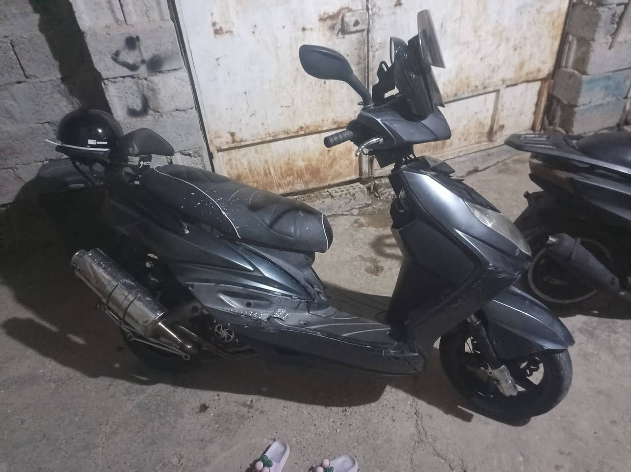 مراوس بجبلي او جيتي ار 
سكنز فحل كابريتر دراجه ٥٨ ونص شلعه ومعدل طياره 
دبلات رياضي امامي خلفي قبق فلاوين تعلاكه كشن رياضي كلجات wt صالنصه رياضي ام الحساس دراجه نكره بس كاريتر عوزه تنضيف


**إذا كنت صاحب هذا الإعلان وتريد حذفه لأي سبب، رجاءا أرسل رسالة إلى الدعم الفني**