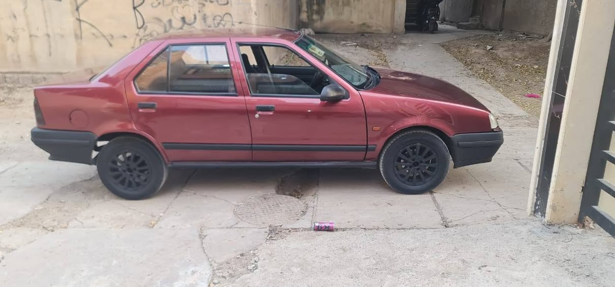 السلام عليكم
رينو 1991
صبغ عام جماليه 
كير مكينه شرط
تخذ مني رقم جديد مسطرة 
عليها طخم تايرات جديد 
سعر 22 وبيها كاربون
***********
***********

