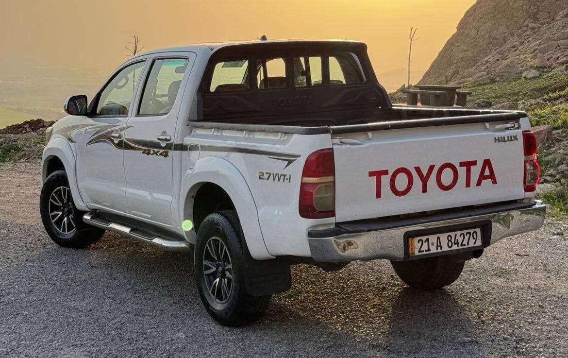 تۆیۆتا هایلۆکس 2012
گیرومەکینە بەشەرت 
 زۆربەجوانی پاکی ماوە 
 هیچ خەلەلیکی تیدا نییە 
یەک لای سەیارەكە 
لەگەل دوو بست سەقی بۆیاخە

سعر لە کۆمێنت داوابکە ڕاستەخۆ بۆت دیت 📩 

سەنەوی تا 2032 تازەیە 

ژمارەی خاوەنی 
***********
