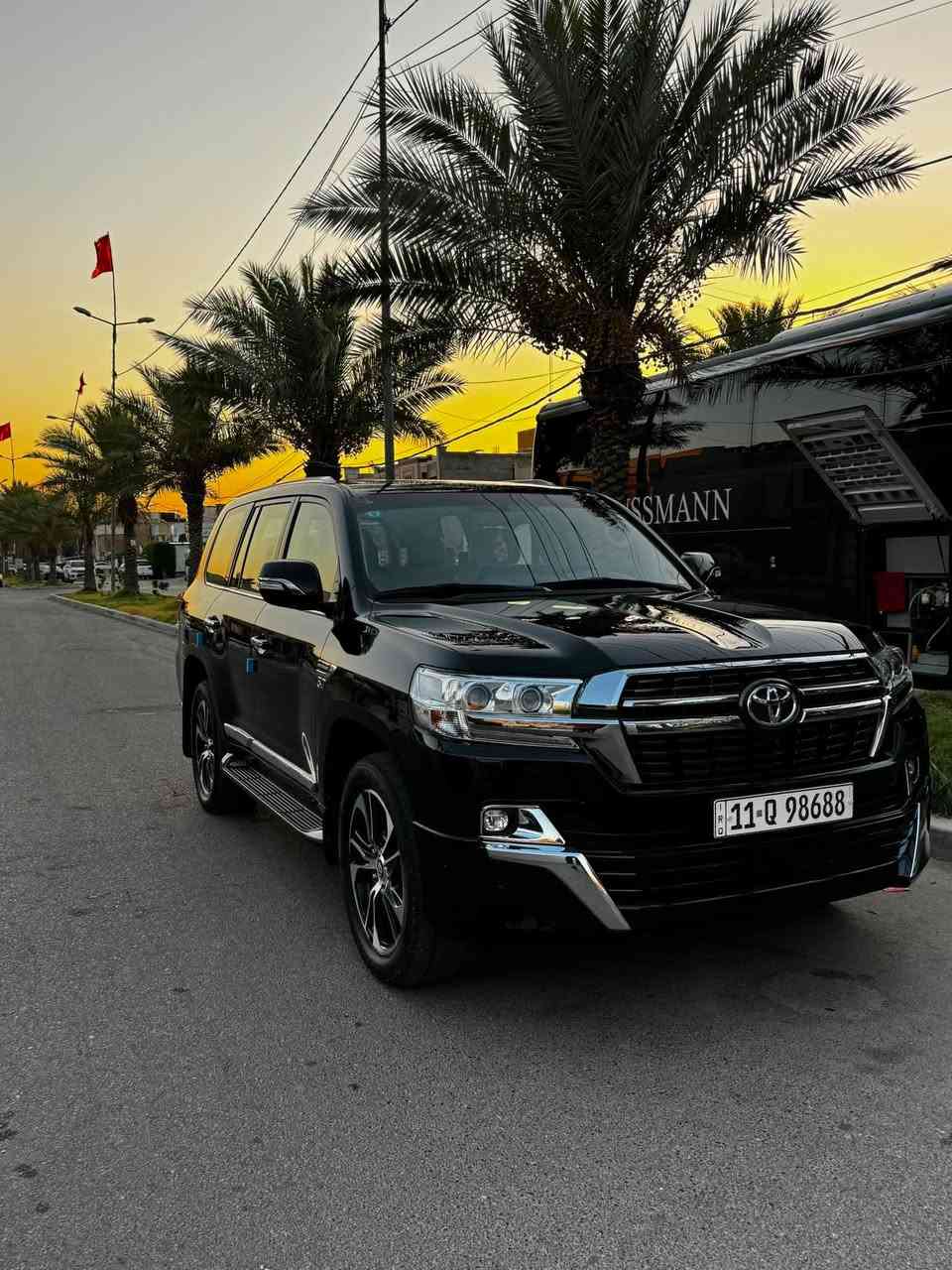 لاندكروز 2021 vxr مغلفه 8 سلندر 5.7
السياره جديده ماشيه 47 الف فطيم السياره اربع كامرات شاشه لكزس السياره مكفوله كفاله عامه عدا بي دي ار اصبعين بلجاملغ الامامي وباقي السياره يخبل ومغلفه ppf امريكي ب18 ورقه والله السياره بعدها جديده وتخبل وبلعافيه على الي راح ياخذها 
السعر 550$ وبيها مجال 
مكاني بغداد السيديه 
***********
