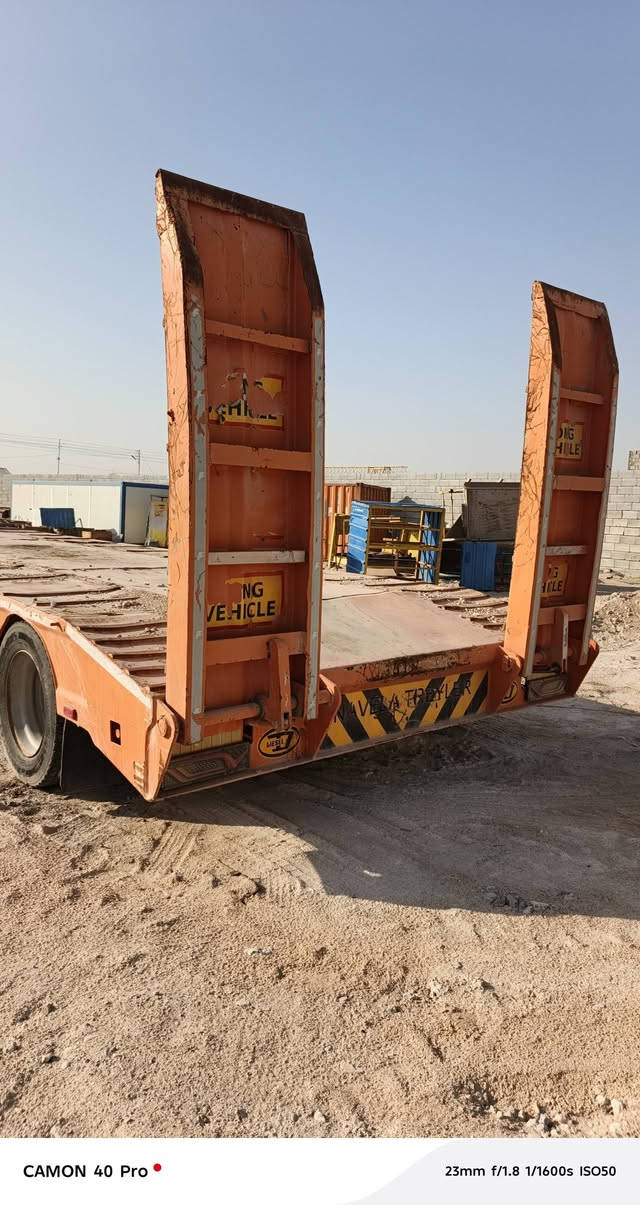 للبيع لودر خمس دناكي تركي تخم تاير تخم الجوبلس رجلين هواء ٢ علاك وتلاثه بل الكاع غير منفيس  السعر ٢٦٠ورغه ***********
