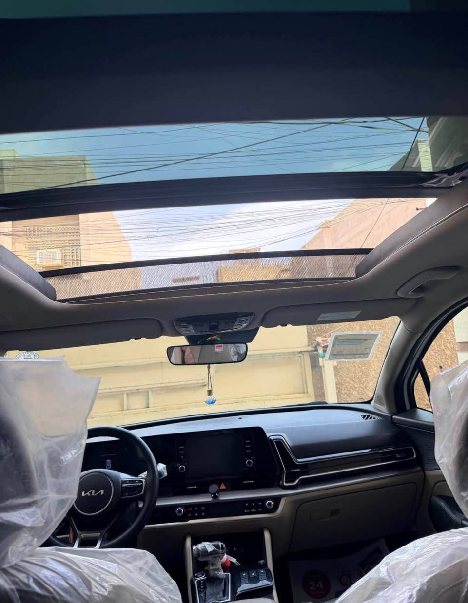 سياره فول ١/١ جديده بمعنى لكلمه  سياره مال مره فه منل دوام للبيت سياره كلش نضيفه *********** بغداد, العراق
