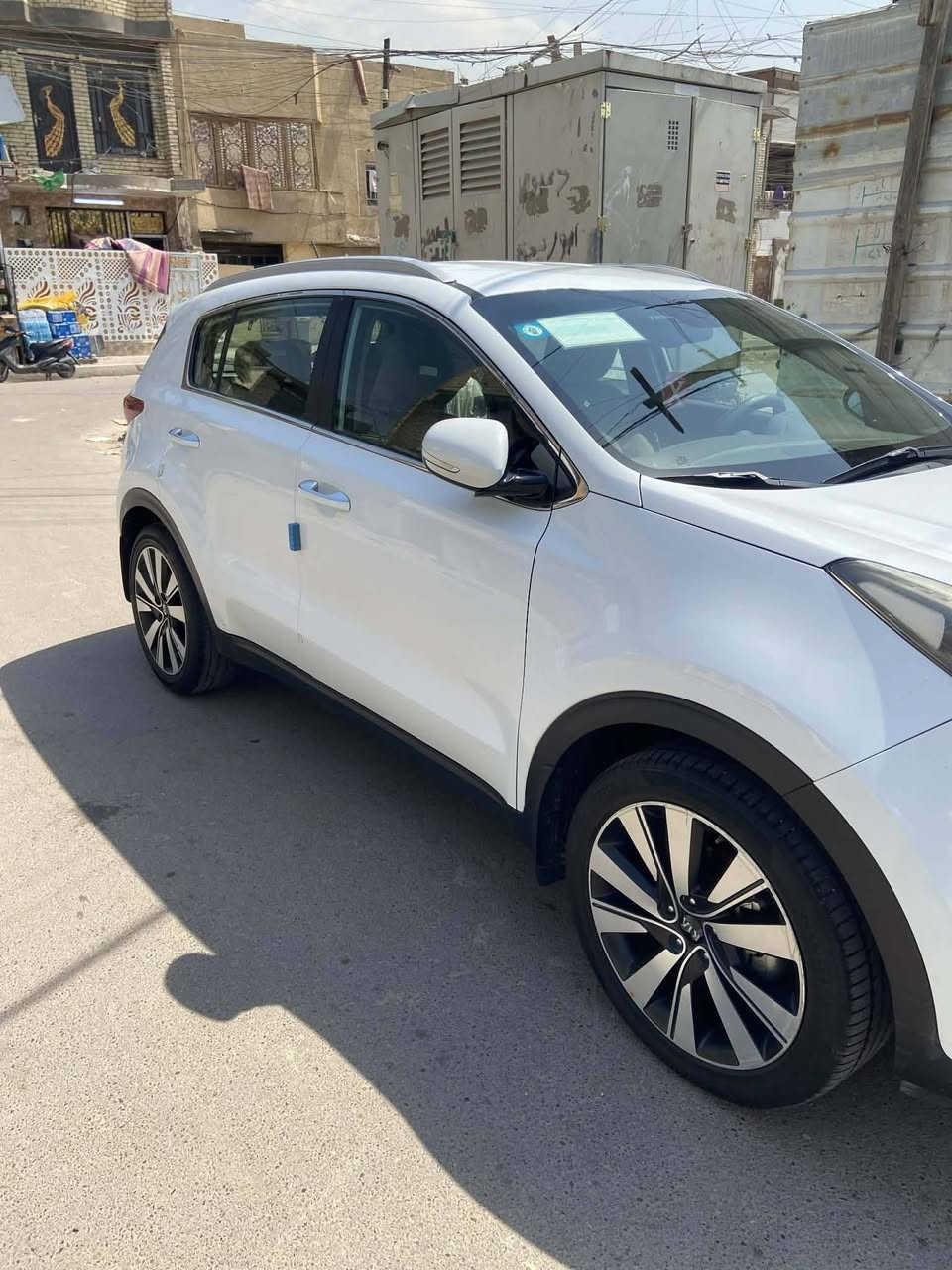 سيارة سبورتج خليجي موديل 2016 محرك 2000 بسمي رقم بغداد انكليزي تواصل ع رقم صاحب السيارة ***********
