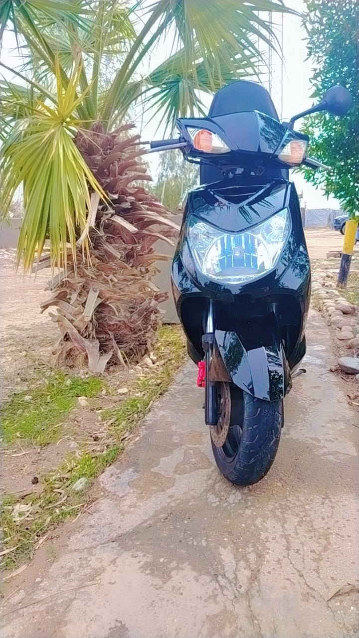 السلام عليكم سكنس فحل نوزل سكليترخطين ستان حساس اوراق كامله وحته مكمركه تاخذها ترقم ابيعك اوراق تريدترقم لابكيفك مكينه بلادبرغي مافتوح بيها علفحص منزلها رنيه منصديق وداراني مليون 450ابيع 950قفل لاتجين وتكلي نزلي حك جيه قفل قفل سعرها اكثربس محتاج فلوس***********وتساب
