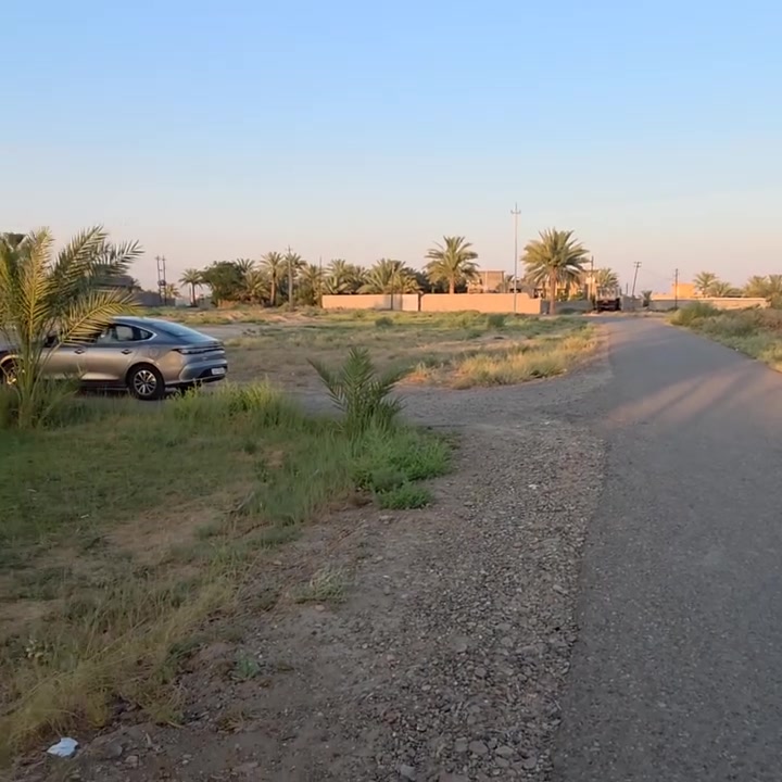 السلام عليكم ورحمة الله وبركاته🫱🏽‍🫲🏻
متابعينا الكرام 🌷
ثلاث دوانم مع دار سكن للبيع🏠300متر(صنف الأرض عقدزراعي 117)
يحتوي الدار 🏠على ثلاث غرف منام وهول وصاله ومطبخ وصحيات داخليه وخارجيه وحديقه الدار كبير 
تبارك الله💕
العنوان: بغداد التاجي/مدخل زمله حمدي قرية آلبو عيسى 
للاستفسار الاتصال على الارقام الاتيه 
كورك: ***********📞
اسيا: ***********📞
#مكتب_ديرتنا_للعقار🏢
#بإدارة_أحمد_أبومصطفى 🌹
#تواصلو_معنا🌹
