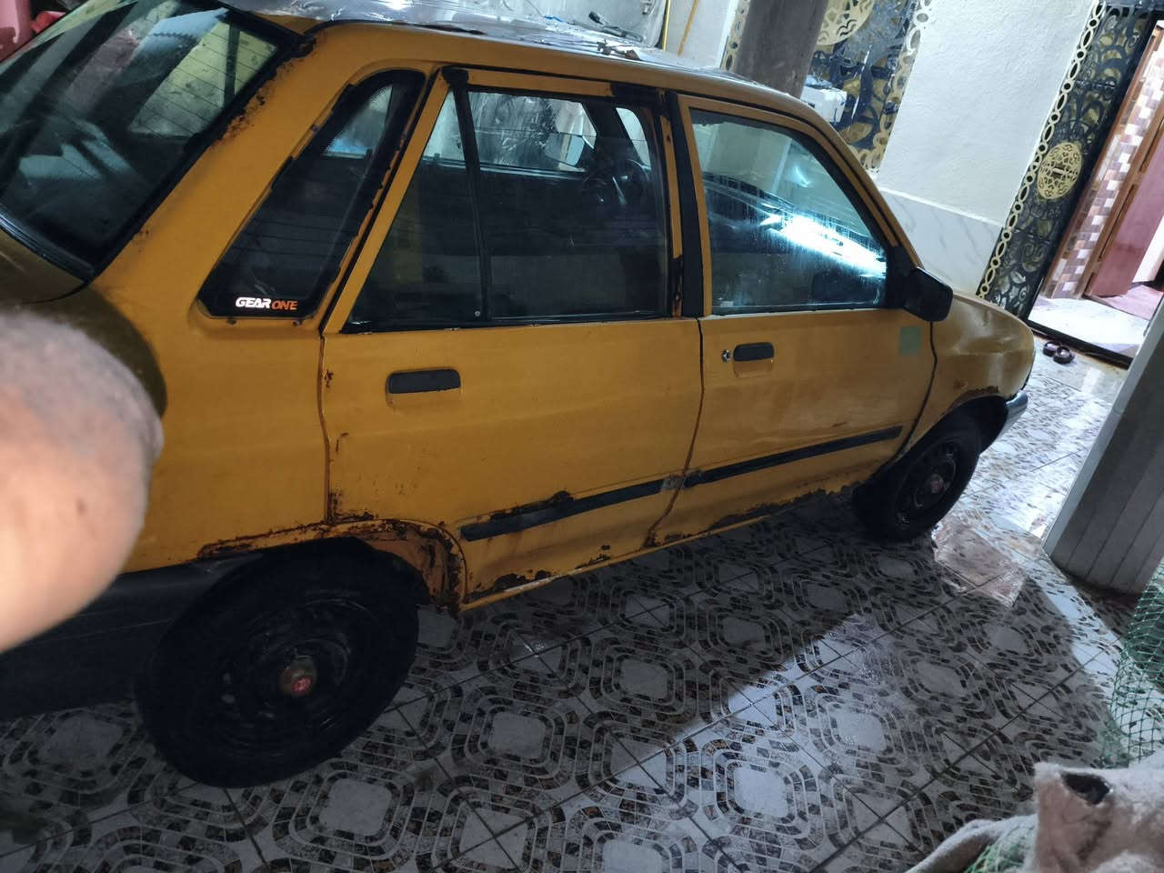 سلام عليكم اخوان سياره سايبه موديل 2012 رقم صدامي راعيها ما اندله سياره جاهزه محرك كير خير من الله حداديه جيس هستوا شديته برانكيت جديد شواصي عمرتهن هستوا دبلات جدد سياره كاملة اي نقص مابيه غرفه نضيفه سعر 15ورقه قفل وهاذ رقمي *********** مكاني بلبصره
