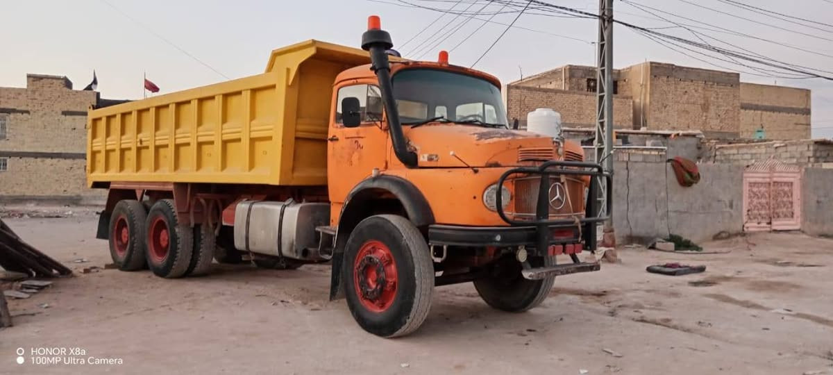 سلام عليكم  يا الله سياره للبيع مديل 81 مجموعه جيف تك ومطوله شاصي مكفول تخم تاير قماره مصبوغه محرك بي تنغيص رقم نجف بسمي سنويه28  سياره جاهزه للعمل (***********)
