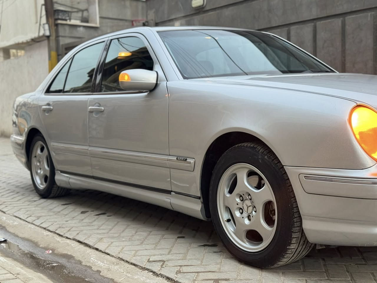 سلام عليكم
مارسدس ام عيون موديل2001
فول افنكارد شادلهه كت كامل Amg دعاميات ودوس لسياره جديده واحلى من لصور فقط مصبوغه بدون لا حادث ولاطخه 
غرفه جلد اسود لسياره كامله مابيهه نقص 
مكينه V 
ومعروفه مواصفات الافنكارد بدون مااذكرهن

سعر 140 

رقم التليفون /***********
