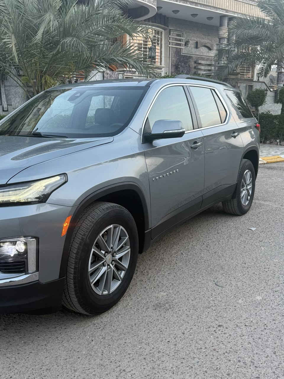 للبيع ترافرس 
2023 LT
بصمه اربع أبواب
جنطة كهرباء 
تبريد 3 قطع 
شاشة قاصة  حجم كبير 
7 راكب سياحي 
نظام مانع تصادم 
نظام تحديد المسار 
سايد بريك كهرباء 
كشنات جلد اسود 
داخل اسود 
كشنات الصدر كهرباء 
تدفئة كشنات الصدر 
تدفئة ستيرن 
6 سلندر 3600ماشي 30الف
ضرر السياره  موضح بالصور 
السيارة كاملة من 
كل النواحي بدون اعطال 
مكان السيارة بغداد
السعر265💵وبيها مجال بسيط  رقم ***********
