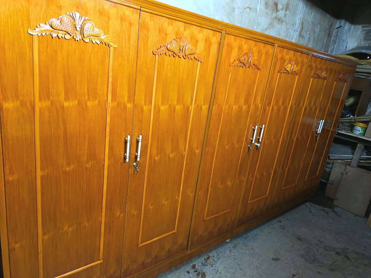 غرفاه 6 ابواب السعر 500 وبي مجال *********** بي وتساب
