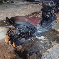للبيع ب ٢٠٠ ألف وبيها مجال المكان الحريه 07708409161