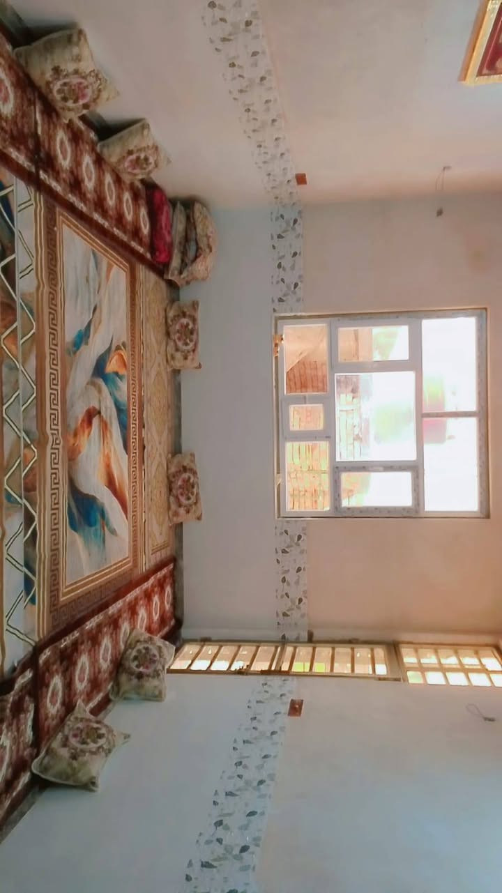 على بركة الله
دار للبيع بمساحة ٢٠٠ متر بناء ٢٠٢٦ حديث
بي نواقص بسيطه
طابو زراعي سند ٢٥ اصولي
العنوان بل قرب من الامام بكر ابن الامام علي عليه السلام خدمات متوفر ماء كهرباء خط مولد
يبعد دقيقتين فقط عن الامام بكر عليه السلام
السعر ٧٢ مليون وبي مجال للشراي بي خير ويدلل 
للتواصل مراسلة الصفحه او التواصل عل رقم ***********
