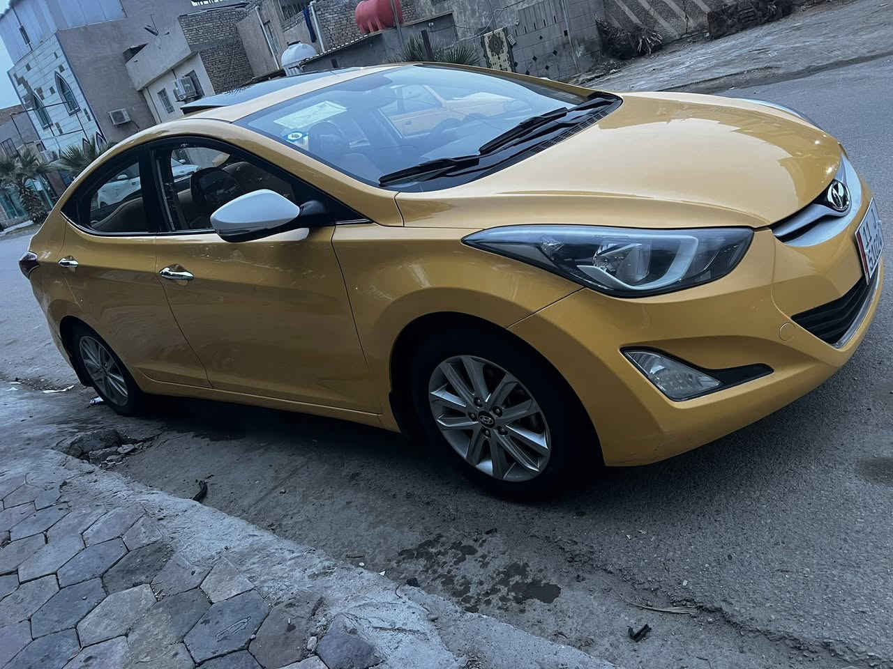 السلام عليكم النترا موديل 2015 خليجي كفاله 
صبغه وحده مكينه 1800دويش ماشيه 147 كم رقم بغداد بسمي منظومة غاز دوشمه تخم تاير السياره جاهزه على اخر حبايه السياره فول عدا البصمه 
 
مكان بغداد ***********
