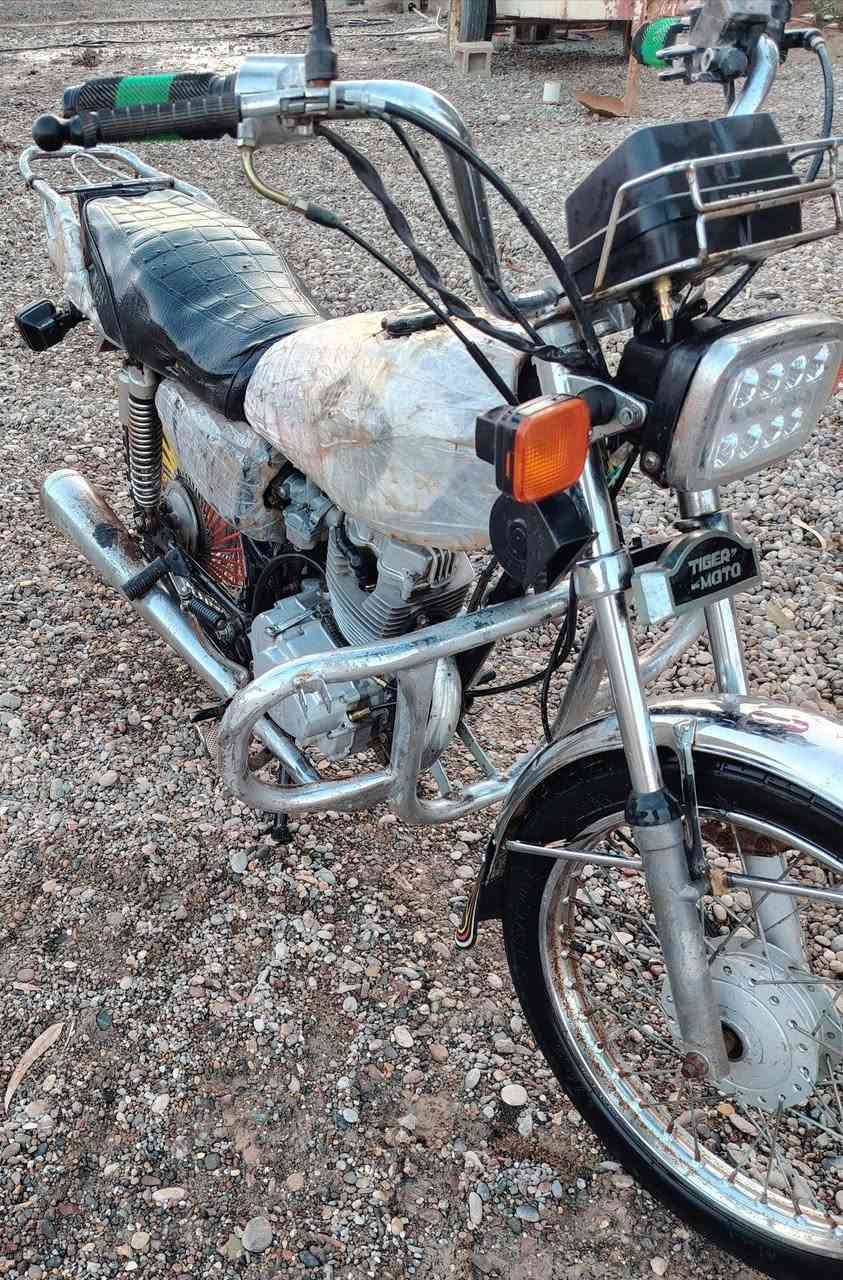 سلام عليكم دراجه 5كير موديل 2017 كهربائيات كله شغال محرك لاصرف لابخار سعر 280 بي مجال رقم  ***********
