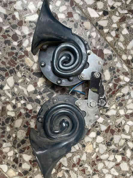 لبيع هورنات طاط يوكن شغالات لسعر ب50 مكاني بلكماليه رقم ***********
