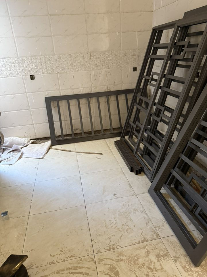 شغل جديد شبابيك بيبان. حداده عامه مكاني حي العامل وين متريد أجيك. شغل فقط جديد اشتغل سياج تركي درج سقيفه 
رقم تواصل  واتساب 

***********
