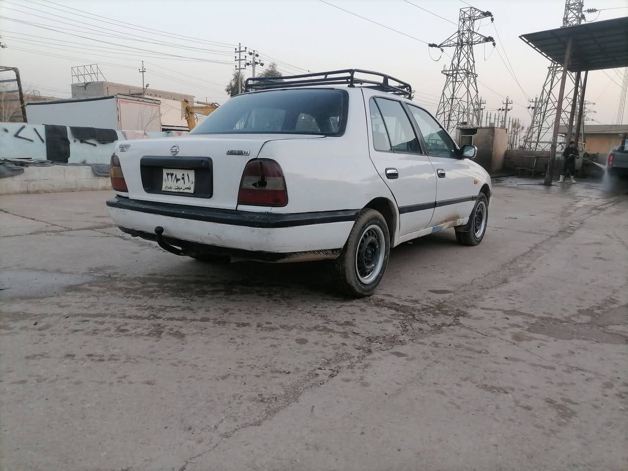 نیسان سەنی مۆدیل 1994 سەیارەکە زۆر جایزە گیرو مەکینەی بەشەرت کارەبای بەشەرت جوار تای جوانی لەژیرە 
لایتو گەرمی بەشەرت سەیارەکە علوجە 
سعری 15 گەلا 
ژ.م/***********
