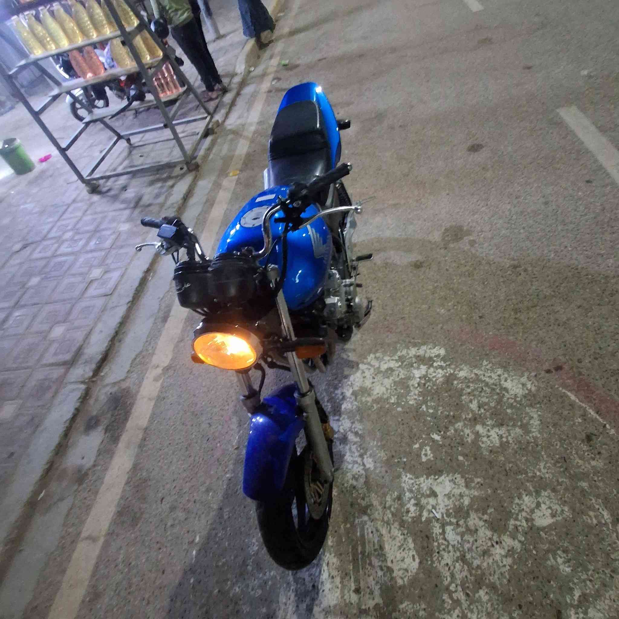 السلام عليكم دراجه سيبي فور نوزل دراجه اخد الجديده صارله شهر من امطلعه من معرض تميم التميمي دراجه مكفوله كفاله عامه فقط التاني بي طعجه اصغيره السعر ٢٤ وبيه مجال قليل 
كربلاء ***********
