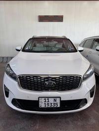 كيا سورنتو الموديل2018 بيها مكانين صبغ  خليجي  فول مواصفات  بانوروما  ...