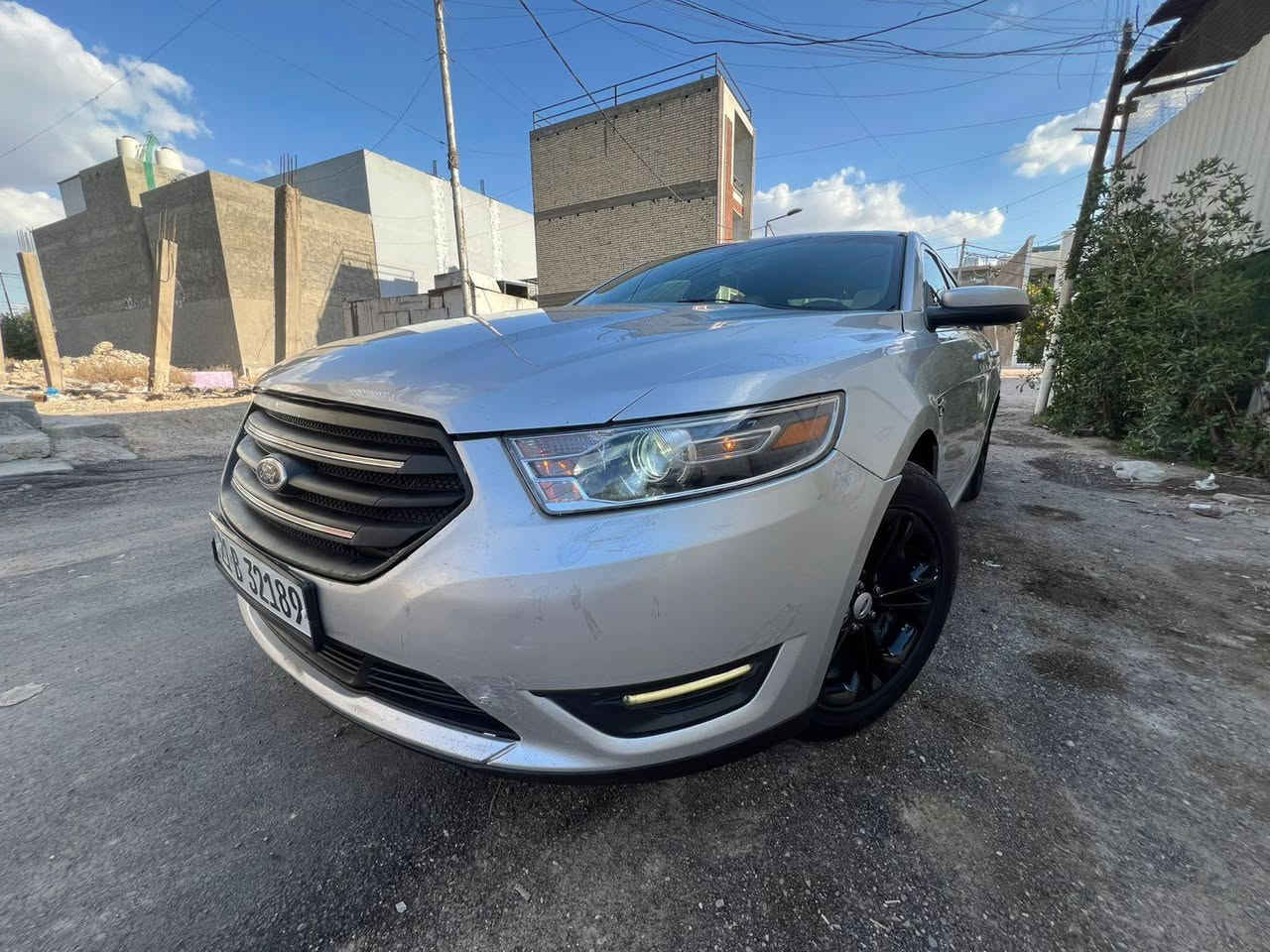 فورد تورس 2013 صبغ جاملغ واحد فقط بدون دواخل بدون ايرباك سيارة جديدة كلش رقم وهزة  وسنويه جدد
تخم تاير جديد بلكات نوزلات عبوة فيت بم دهن وفلتر ماصدات صدر خلفي أمامي تبريد ثلج سيارة جاهزة على اخر حبايه وكلش جديدة بلحقيقه بلصور ممبينه السيارة سعرها 115 وبيها مجال كلش بسيط مكاني بغداد الغزاليه ‏‪***********‬‏
