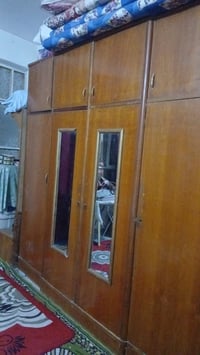 سبع مقاعد • نضيف مستعمل • ضرر بسيط