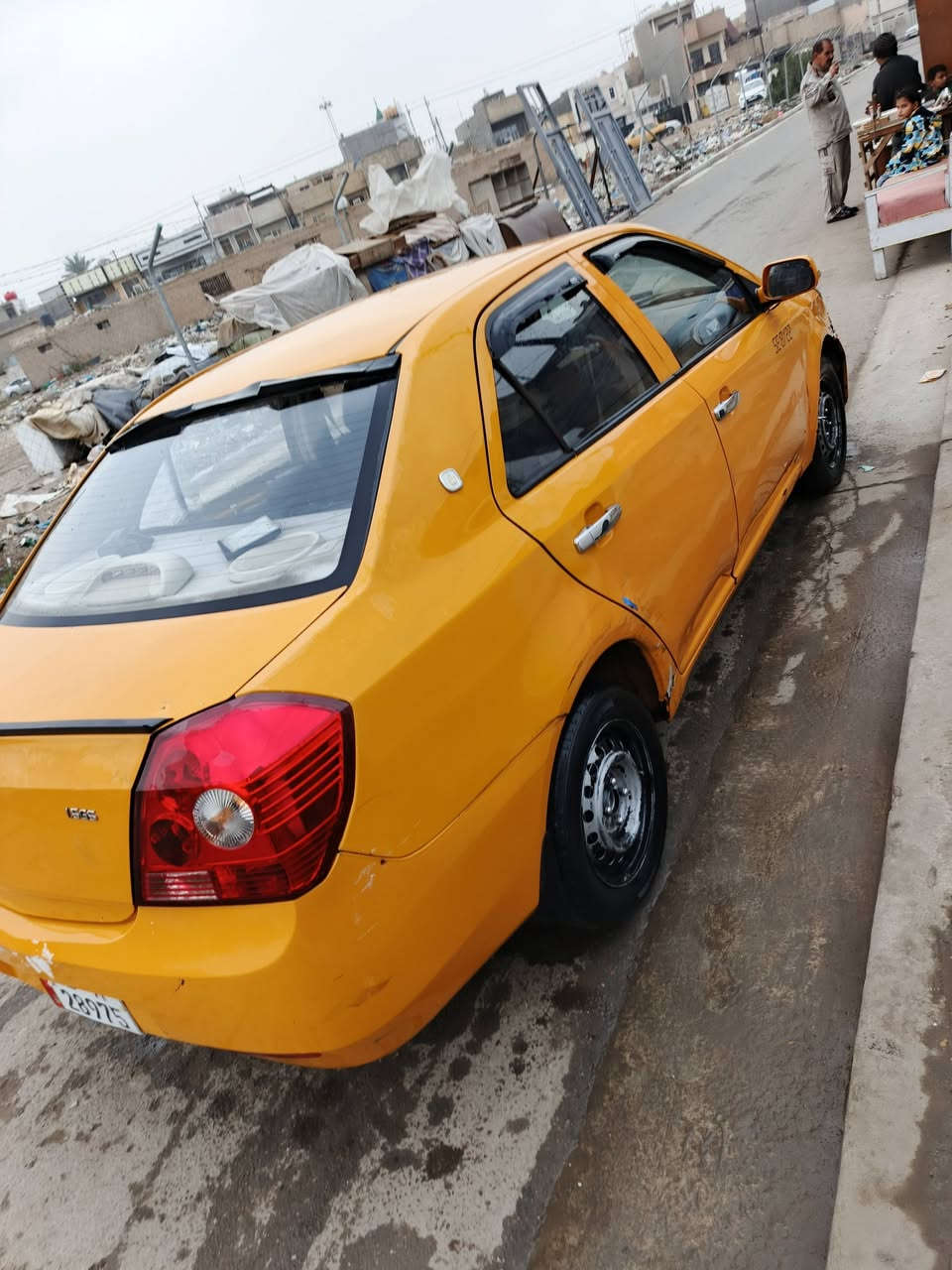 جيلي MK موديل 2011 لون برتقالي مصفر 
سياره اقتصاديه مكينه وكير محور كورله كير عادي مابيهه نقوصات الرقم الجديد مصفره هيئه وغرامات تحويل ثاني يوم رايدينه ب 36 وبيهه مجال مستعجل عله بيعتهه رقم بغداد ***********
