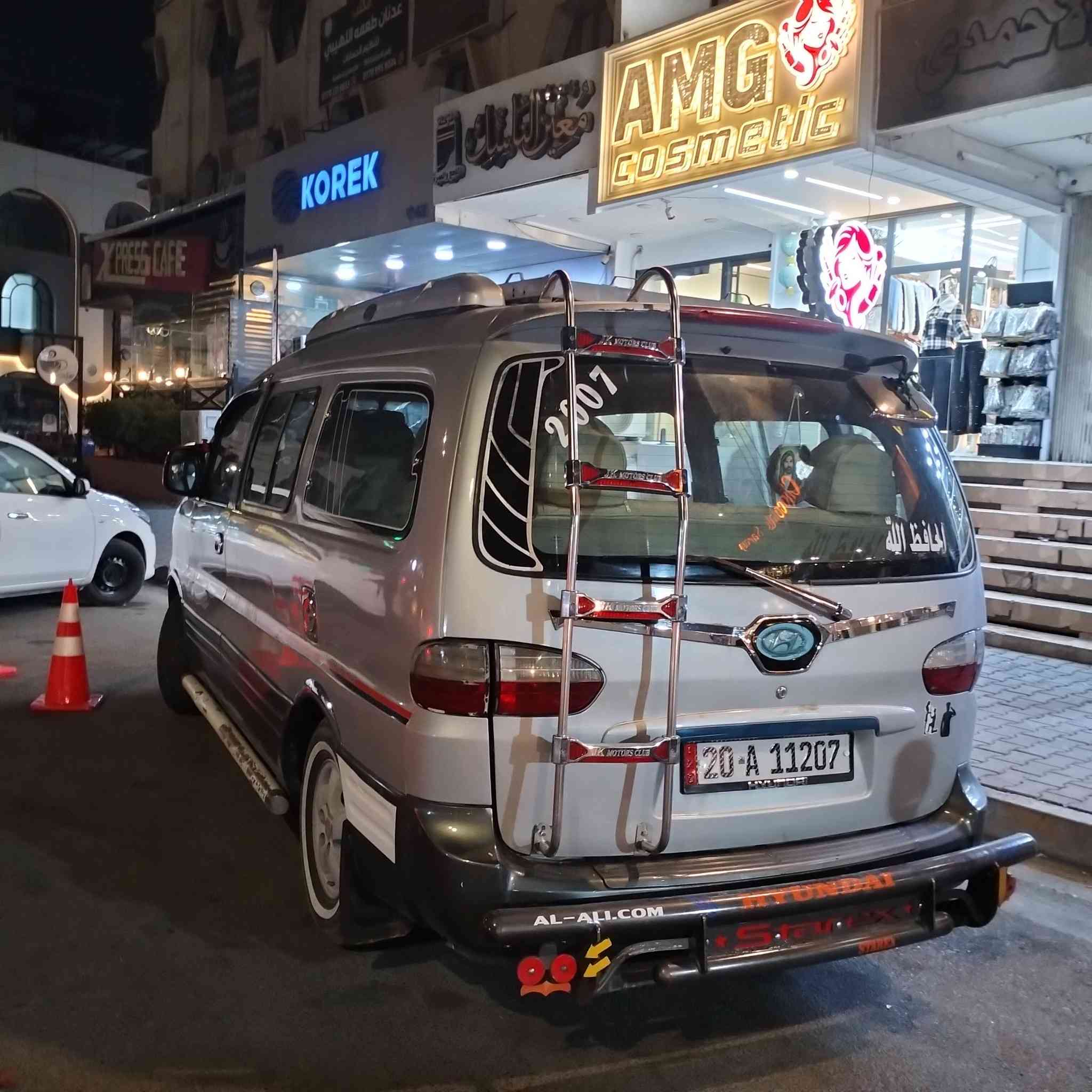 السلام عليكم للبيع سياره استاركس موديل 2007 سياره نضيفه كفاله محرك وكير مكان كركوك تخابر بيك خير وتدلل اخوكم خادمكم حسوني حسكلي ***********
