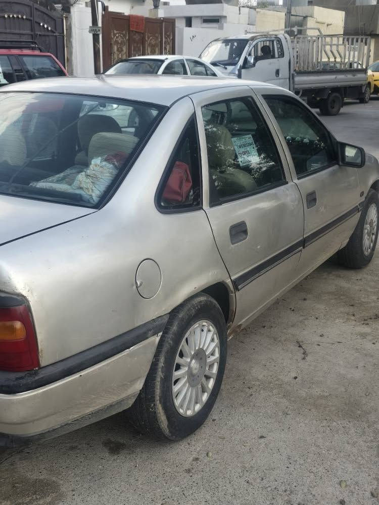 سلام عليكم اوبل فكتره حجم 20 رقم سليمانيه لحد ٣١ هزه جديده شرط التحويل والوكاله السياره ابلاديه وحلوه كلشي بيها شغال كير ومحرك وصدر وتايرات كلها خير من الله السياره جاهزه اي نقص مابيها مالت بيت /السعر ٤١ وبيها مجال ) عنوان كركوك حي النصر  للستفسار /***********
*********** بي واتساب كركوك, العراق
