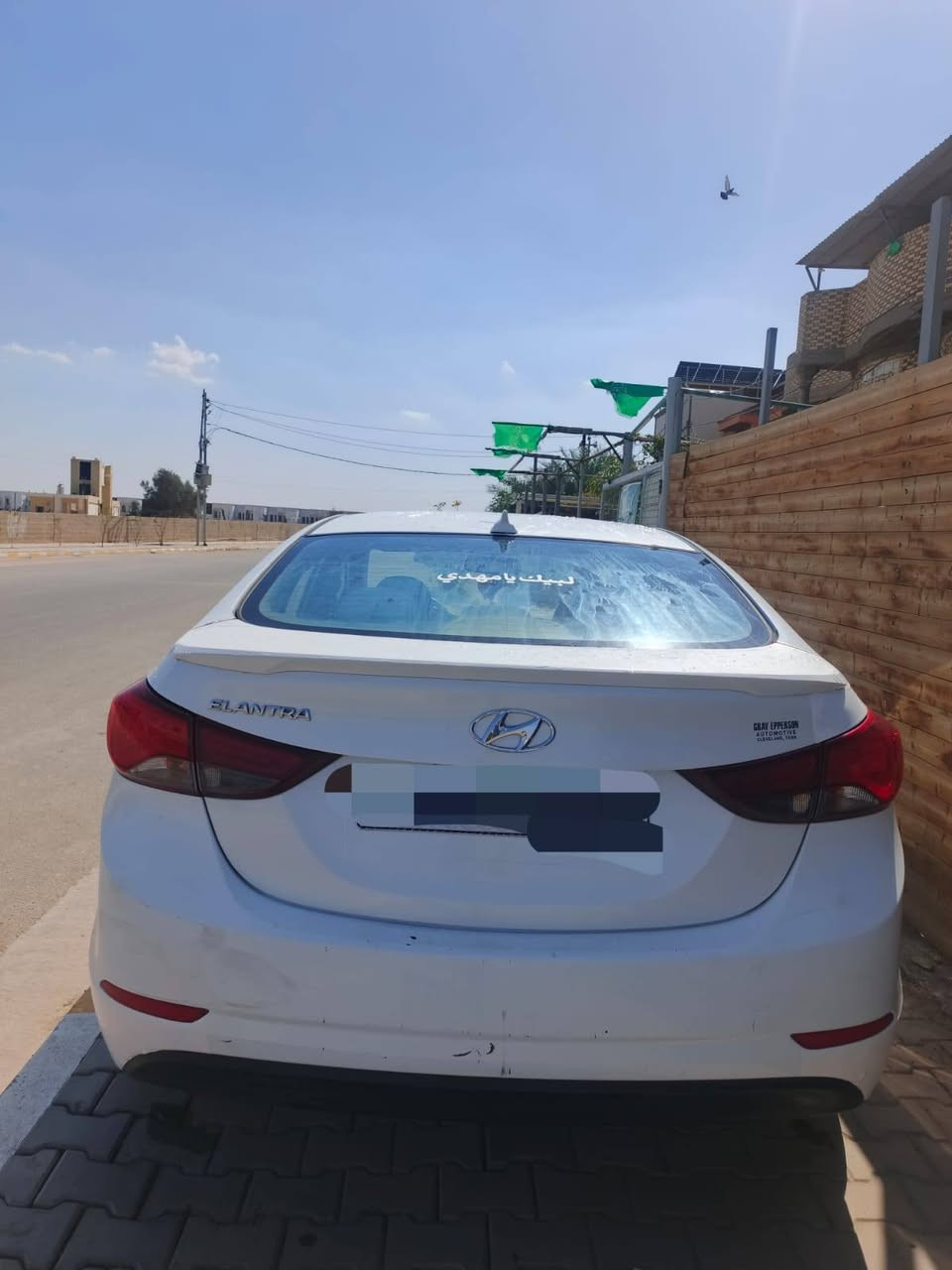 سلام عليكم ورحمة الله
النتره موديل 2016 للبيع وارد أمريكي السياره 

ضربتها فقط جاملغ أمامي أيسر السعر 117وبيها مجال

للاستفسار  ***********
