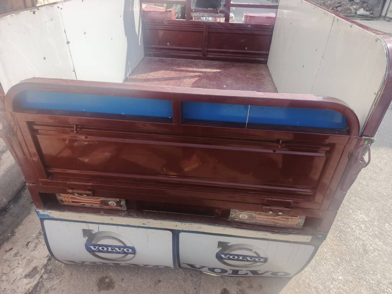 ستوته للبيع موديل 22 محرك 23 عنوان موصل كرامه 18 السعر 1800 وبيها مجال شراي طب خاص او اتصل ***********
