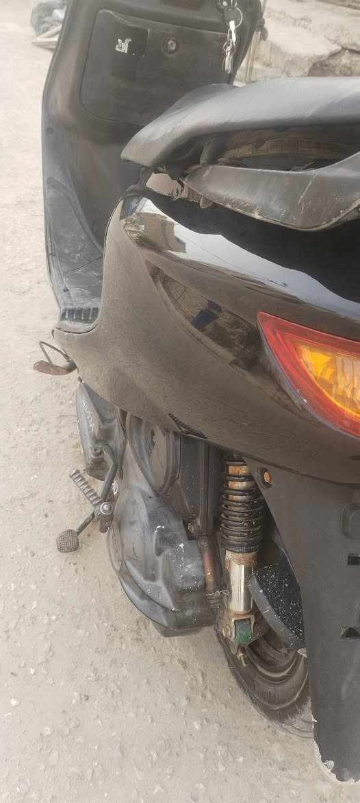 دراجه فراشه ما مفتوح محركها  ماكس السعر 600الديوانيه شارع سالم 
***********
