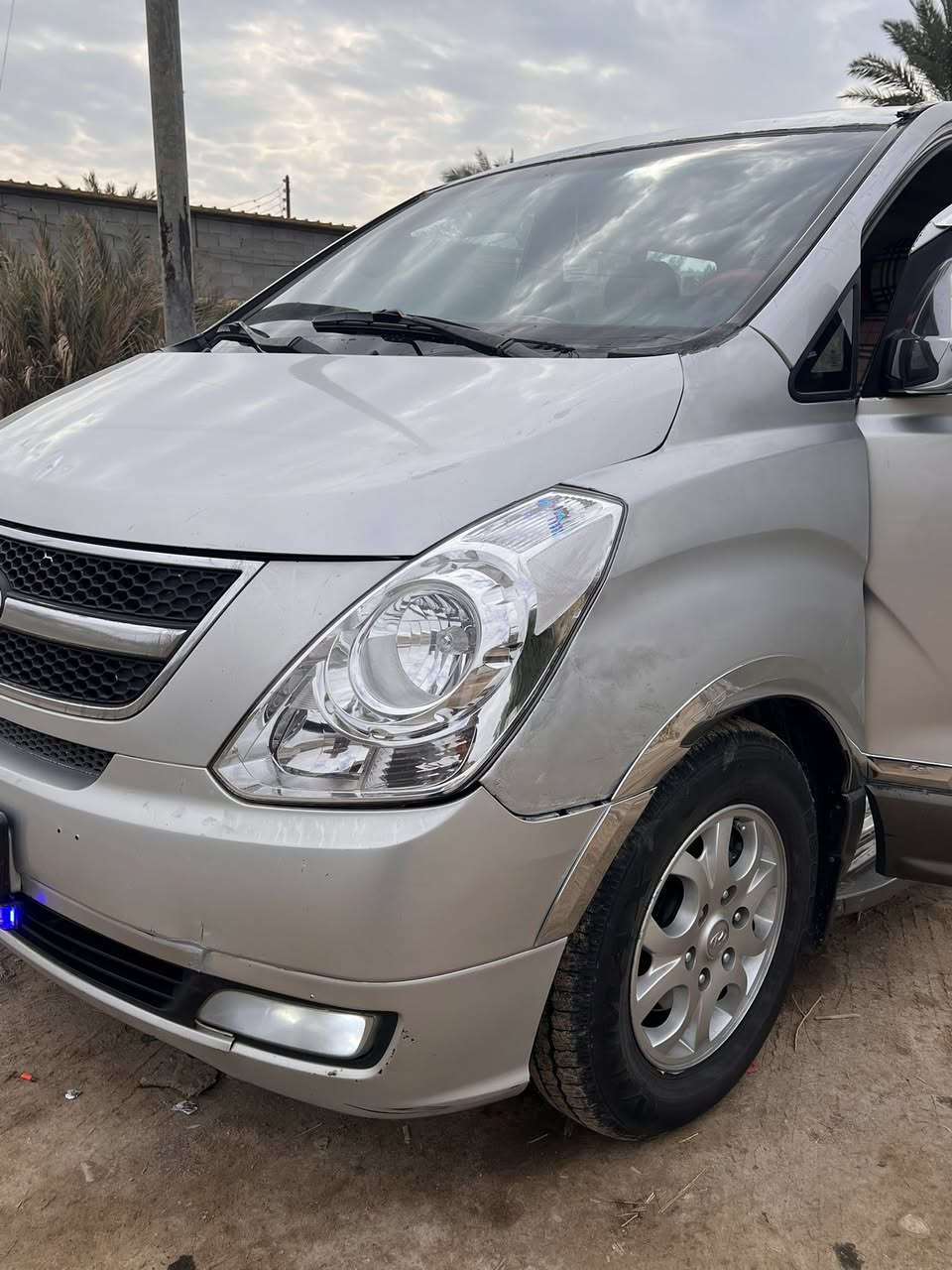 سلام عليكم للبيع ستاركس 2008 مفتوح ومحور مسكر اوتماتيك رقم بصره إنكليزي سنويه ل30 تحويل ثاني يوم مصفره من كلشي
مكينه لا تبخير ولا تنقيص جديده سياره جديده بدون خياس وجاهزه من كلشي تخم تاير حداده عامه دوشمه عامه تبريد منظومه زنون سياره جاهزه من كلشي تراي وين ما يعجبك سياره كلش جاهزه ع آخر شي سنتر لوك كله شغال مال جناي  السعر 125 وبيه مجال مكاني بصره قضاء القرنه‭0772 812 7862
