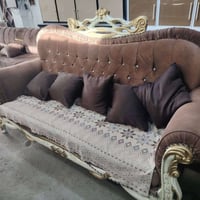 تخم ملكي مستخدم للبيع ٠٧٧٢٦٨١٨٤٤٤