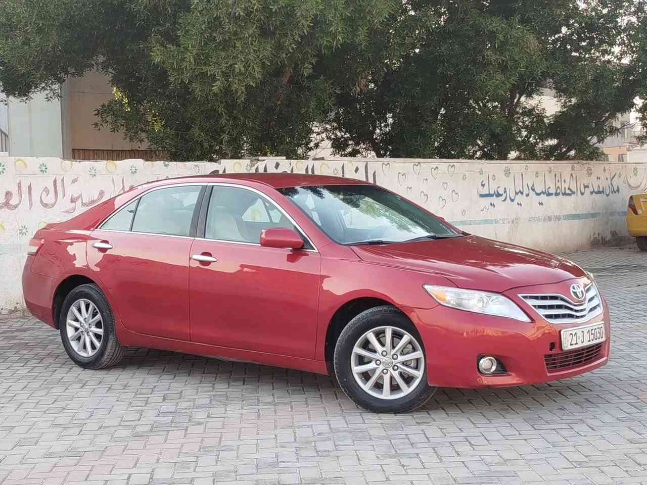 السلام عليكم تؤيؤتا كامري 2011. استيراد امريكي  لجناي فقط. 

بيه. قطع  صبغ. عندي سونار.   ضرر جاملغ ايمن امامي.  فقط. 

محرك 2500.    ملاحظه المحرك والكير قبل 15 يوم انشدن لوك 

والبارحه شديت تايرات حته وصلهن عندي 4 تايرات جدد...

رقم سليمانيه جديد. سنويه ل 2029    بدون نقص سياره 

السعر 96 قفل قفل بدون عمله.  لين سياره الف متذب عليها 

***********.       المكان بغداد.  الرصافه.
