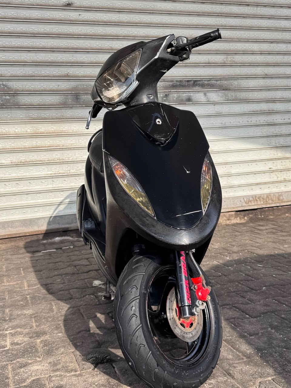 السلام عليكم للبيع ماكس عدله مبدل بيها ولفات فقط المكان البصره حي الانتصار السعر 650 الرقم ***********
