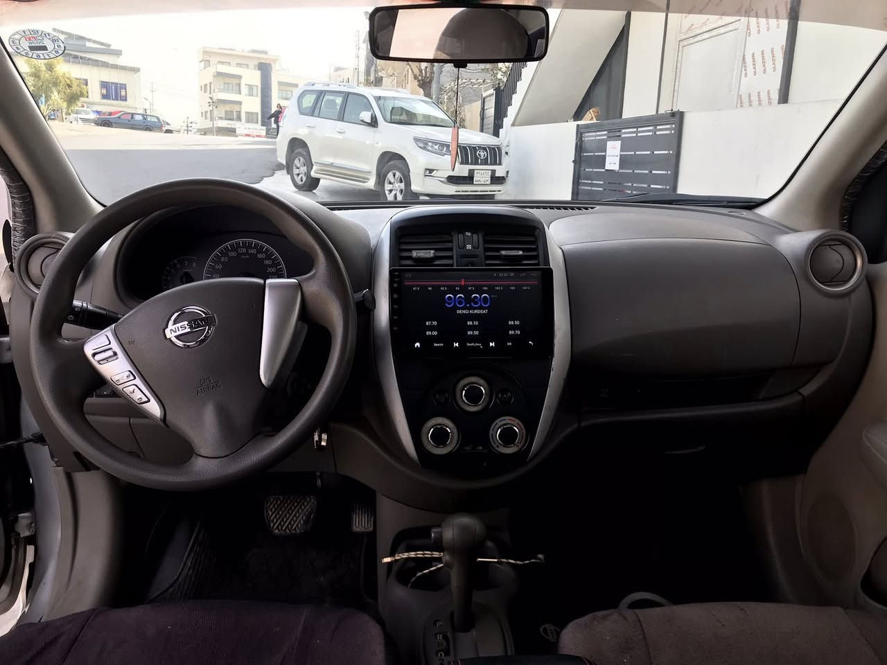 نیسان سەنی لاکشمیبای هندی مۆدێل 2017 گێڕ ئۆتۆماتیک سلڤەر ڕەقەم هەولێر بێ بۆیاخ تەنها سێ شوێن ساردی هەیە گێڕ و مەکینە و تەبرید و تەحویل و غەرامە بە شەرت سعر 96 و مەجال شوێن سلێمانی 
***********
***********
کۆڕەک واتساپی هەیە 

نيسان صني هندي موديل 2017 گير اوتوماتيك رصاصي رقم اربيل بدون اي صبغ فقط ثلاث مكانات بارد گير و مكينه وتبريد وتحويل و الغرامه بشرط السعر 96 و مجال المكان السليمانيه والتصال على هذا الارقام الي مسجله فوك والكورك بي واتساب
