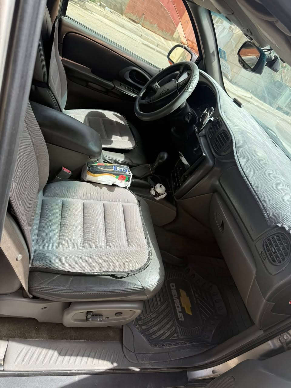 سلام عليكم بلايزر للبيع موديل 2008 LTZ فول مواصفات رقم جديد الاوروبي بسمي ضرر جاملغ سايق صبغ فقط السعر 115 بي مجال للاستفسار ***********
