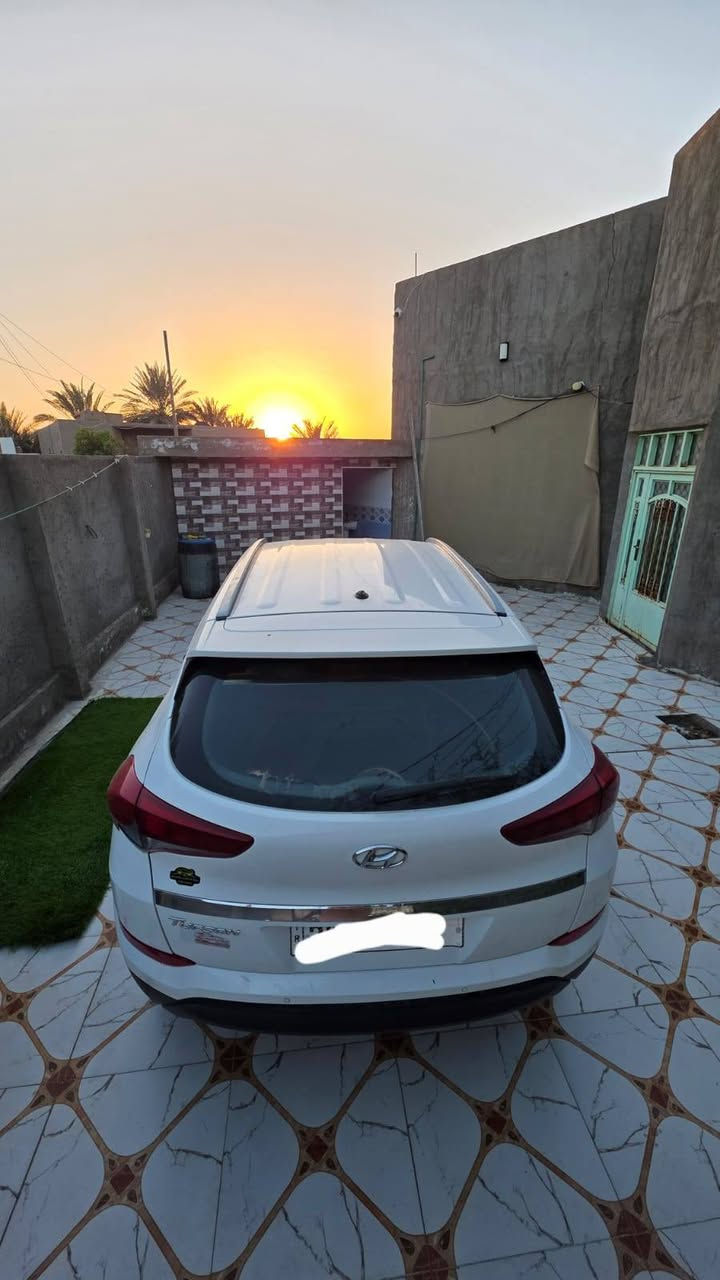 سلام عليكم
توكسان مديل 2016 السياره جديده او حلوه كفاله عامه ضربه او صبغ رقم انكليزي بسمي السعر 175 او بيه مجال التصال
***********
***********
