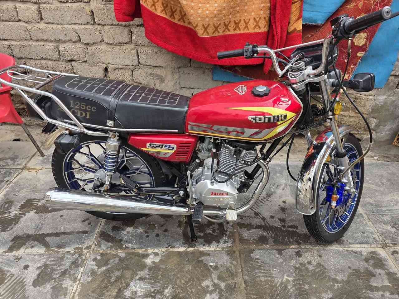 دراجه سيفان موديل 2024دراجه كلش نضيفه وما ناقصه اي شي مكينه ما فتوح بيه برغي
الدراجه اوراق كامله وداخله مرور
السعر 1400
الرقم ***********
