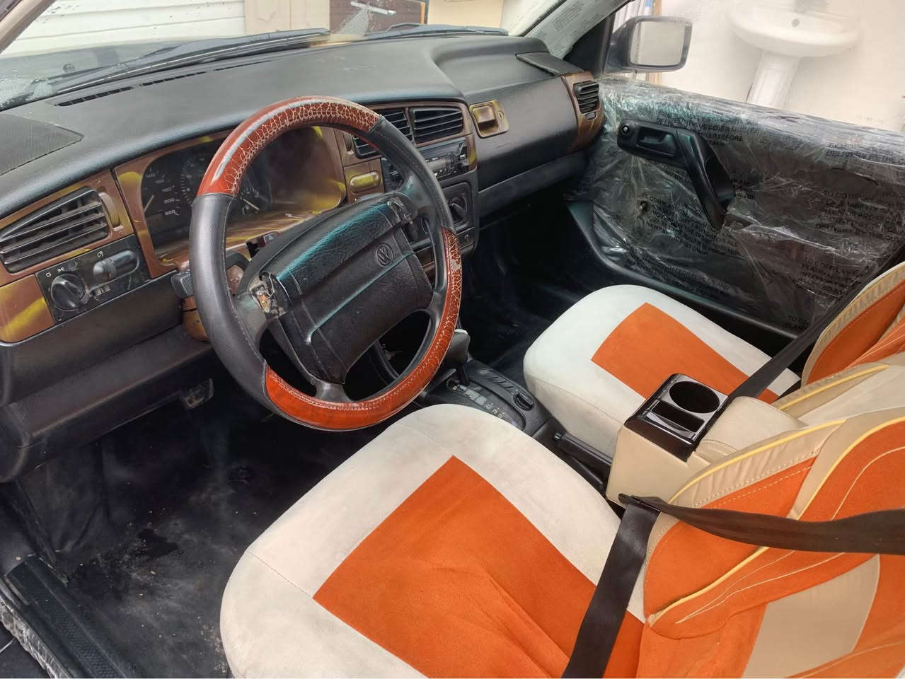 گولف ره‌قه‌م  سلیمانی مودیل ١٩٩٤ وتوماتیك گیرمه‌کینه شه‌رت سعري 36 $ زم *********** كركوك, العراق
