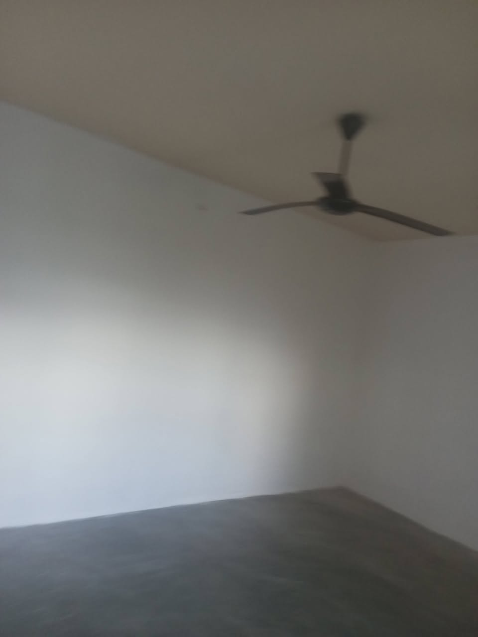 بيت الايجار نظيف 100متر قاط ونص بيها  3غرف مكان حريه شارع لفات سعر ايجار 200الف


**إذا كنت صاحب هذا الإعلان وتريد حذفه لأي سبب، رجاءا أرسل رسالة إلى الدعم الفني**